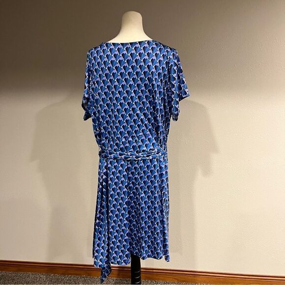 Fashion Bug Short Sleeve Geometric Fake Wrap Plus Size Dresses Size 2X - Picture 7 of 15